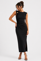 Vestido ajustado con volantes