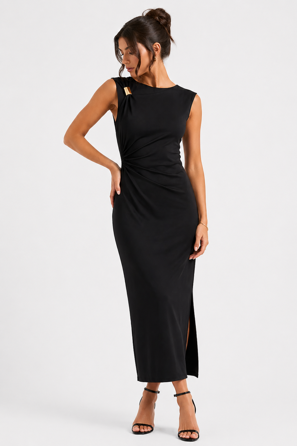 Vestido ajustado con volantes