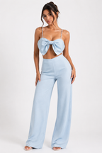 Conjunto satinado de top con lazo
