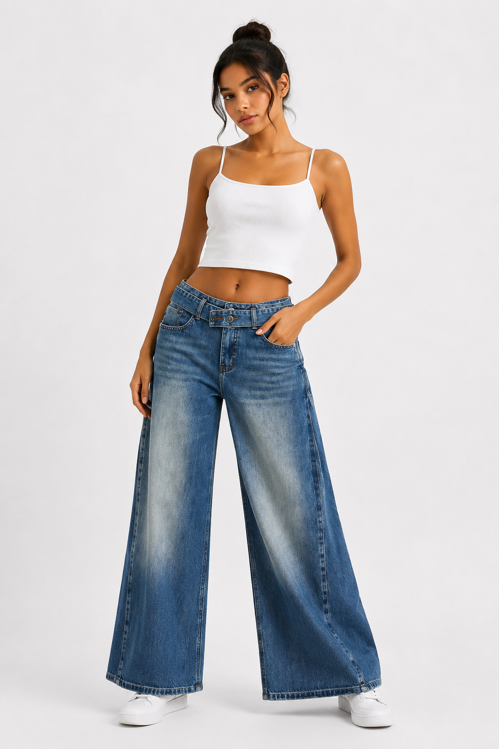 Jeans con pliegues laterales