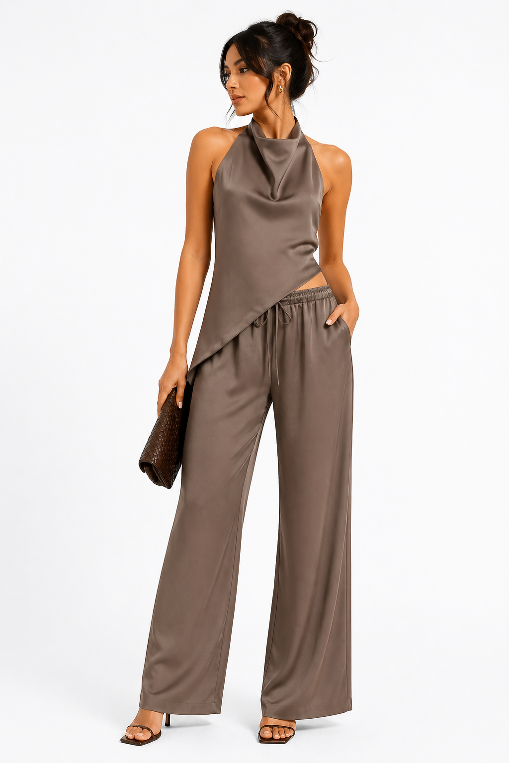 Conjunto de top halter asimétrico