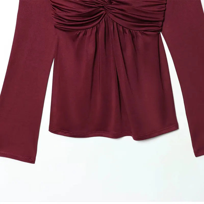 Camiseta de estilo con pliegues de pecho