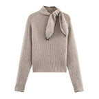 Knitted jumper with bow