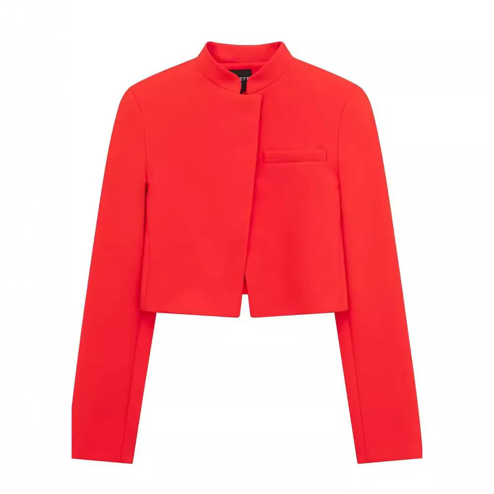 Chaqueta corta elegante de cuello alto