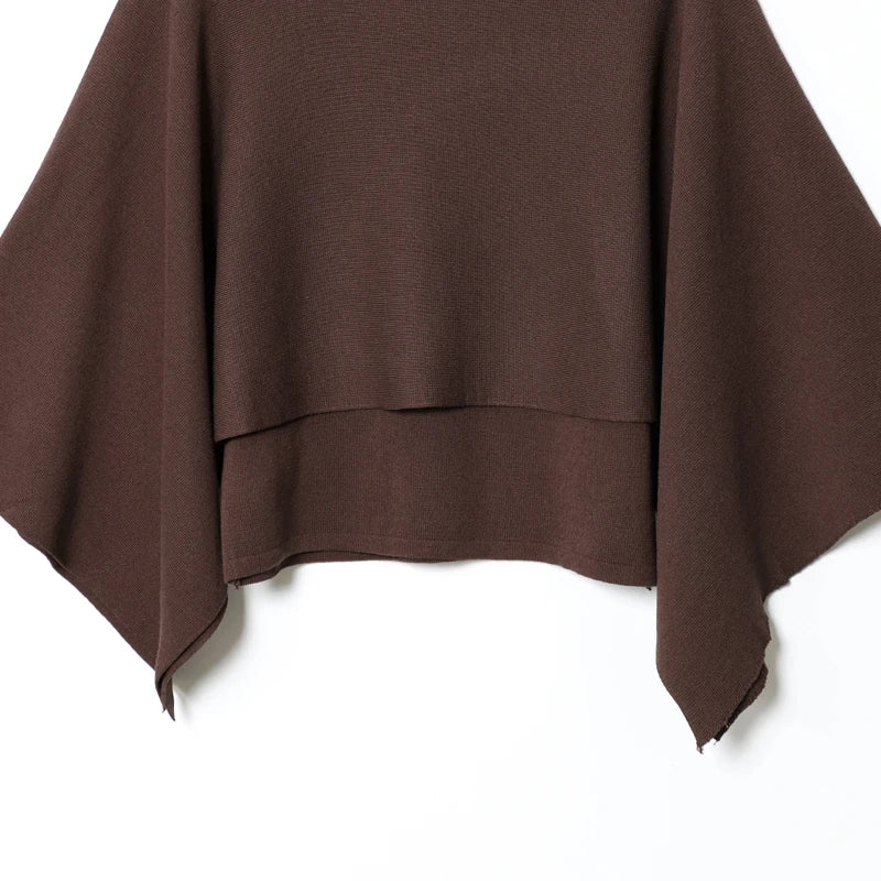 Capa de punto marrón poncho